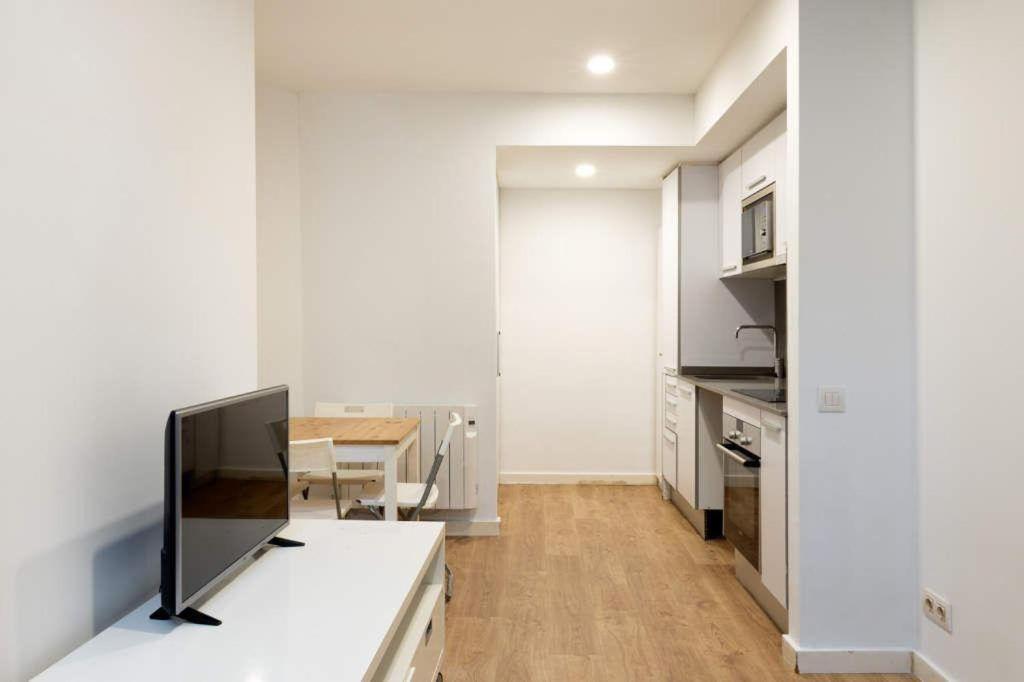 Apartment Live Camp Nou L'Hospitalet de Llobregat Exteriör bild