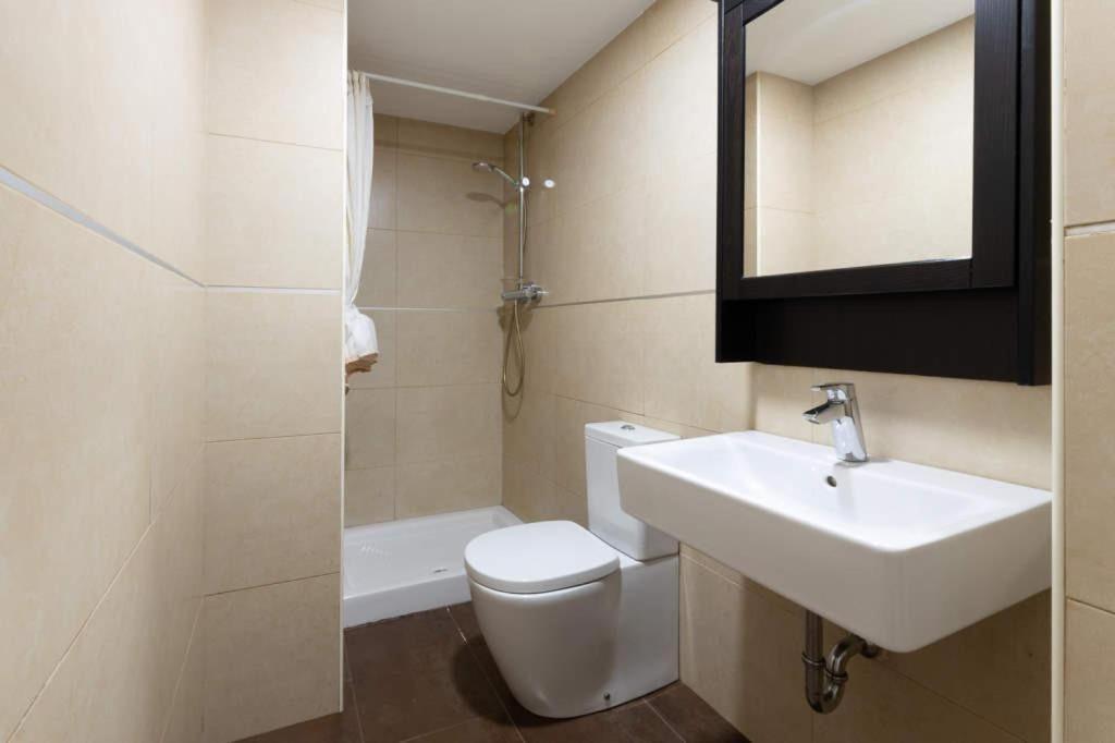 Apartment Live Camp Nou L'Hospitalet de Llobregat Exteriör bild